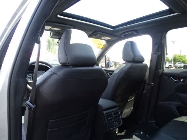 Used 2025 Subaru Forester Limited AWD/4WD image 22