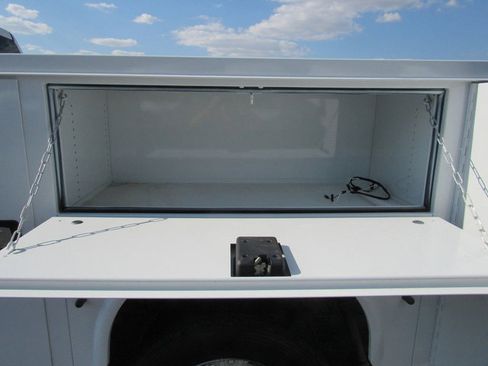 Used 2024 RAM 4500 SLT w/ Quick Order Package 2YG SLT image 28