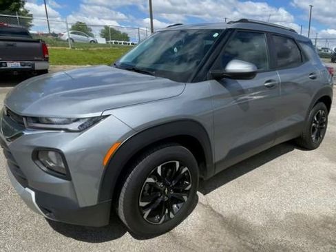 Used 2023 Chevrolet TrailBlazer LT w/ Convenience Package FWD image 6