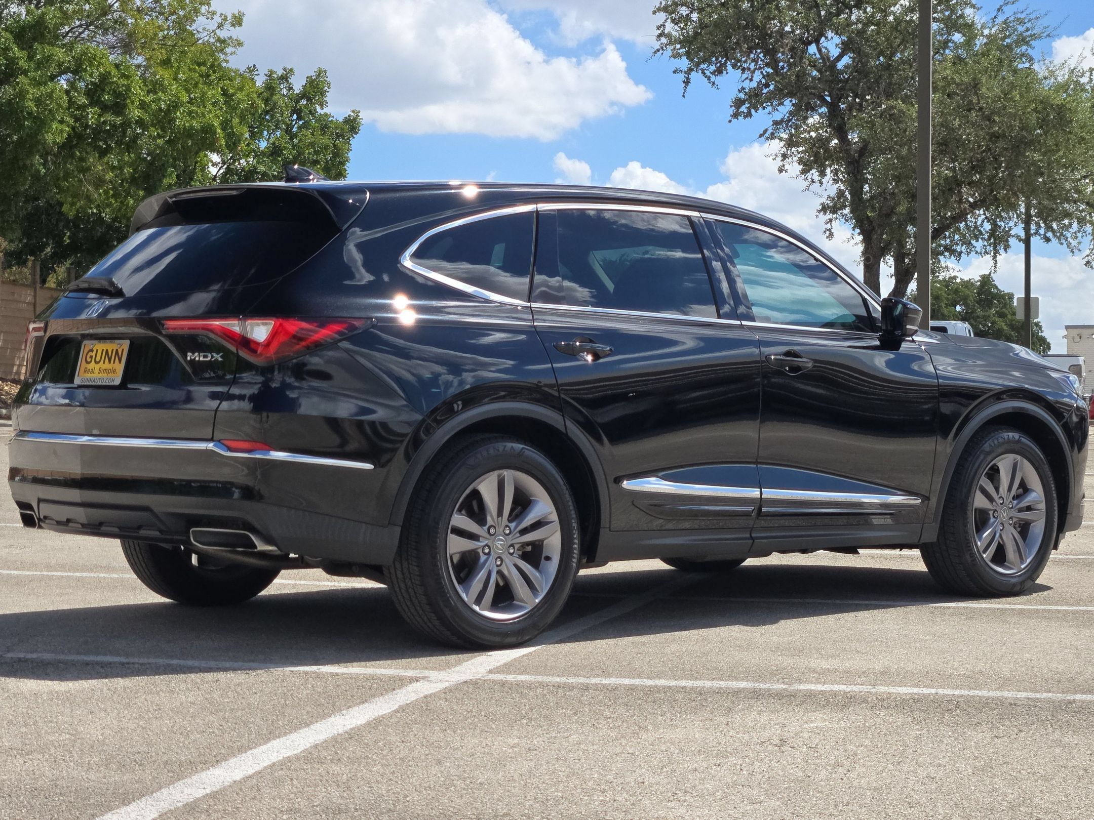 Certified 2023 Acura MDX FWD image 3
