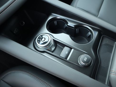 New 2026 Ford Explorer Active AWD/4WD image 9
