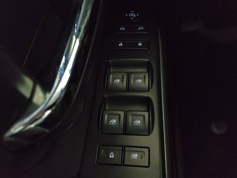 Used 2018 Chevrolet Silverado 1500 LT w/ Rally 2 Edition image 27