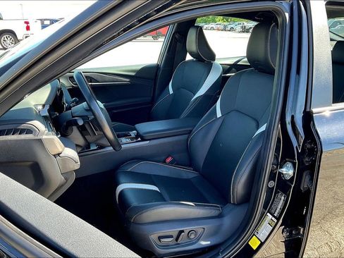 Used 2025 Toyota Camry SE FWD image 26
