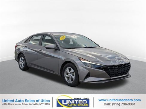 Used 2021 Hyundai Elantra SE image 1
