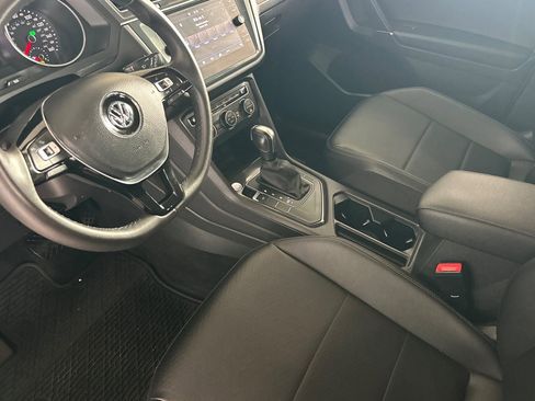Used 2020 Volkswagen Tiguan SE FWD image 7