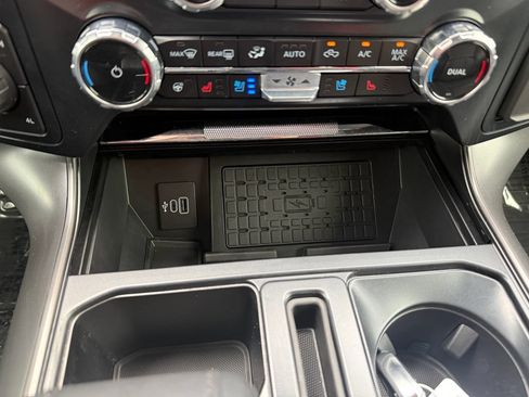 Used 2025 Ford F150 Lariat w/ Equipment Group 502A High AWD/4WD image 40