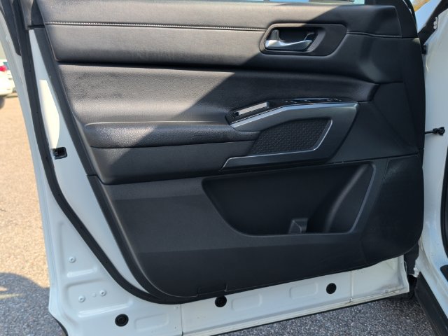 Certified 2024 Nissan Pathfinder SL AWD/4WD image 11