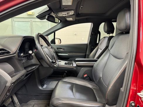 Used 2021 Toyota Sienna XSE FWD image 13