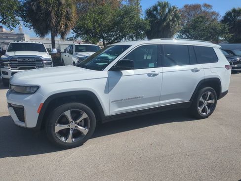New 2026 Jeep Grand Cherokee L Limited RWD image 8