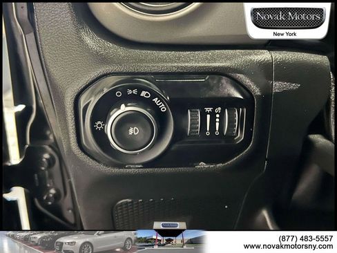 Used 2021 Jeep Wrangler Willys image 17