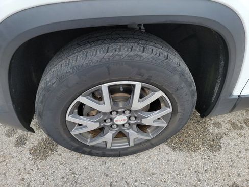 Used 2020 GMC Acadia SLE w/ Driver Convenience Package FWD image 9