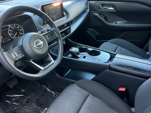 Used 2024 Nissan Rogue SV FWD image 12