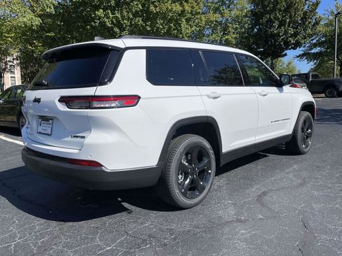New 2025 Jeep Grand Cherokee L Limited w/ Luxury Tech Group II image 9