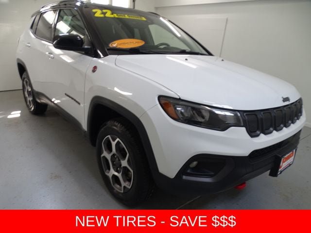 Used 2022 Jeep Compass Trailhawk w/ Trailhawk Convenience Group AWD/4WD image 1