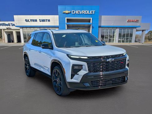 New 2026 Chevrolet Traverse RS image 3