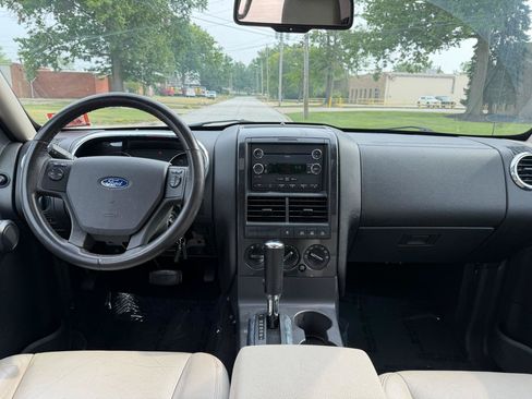 Used 2008 Ford Explorer XLT AWD/4WD image 13