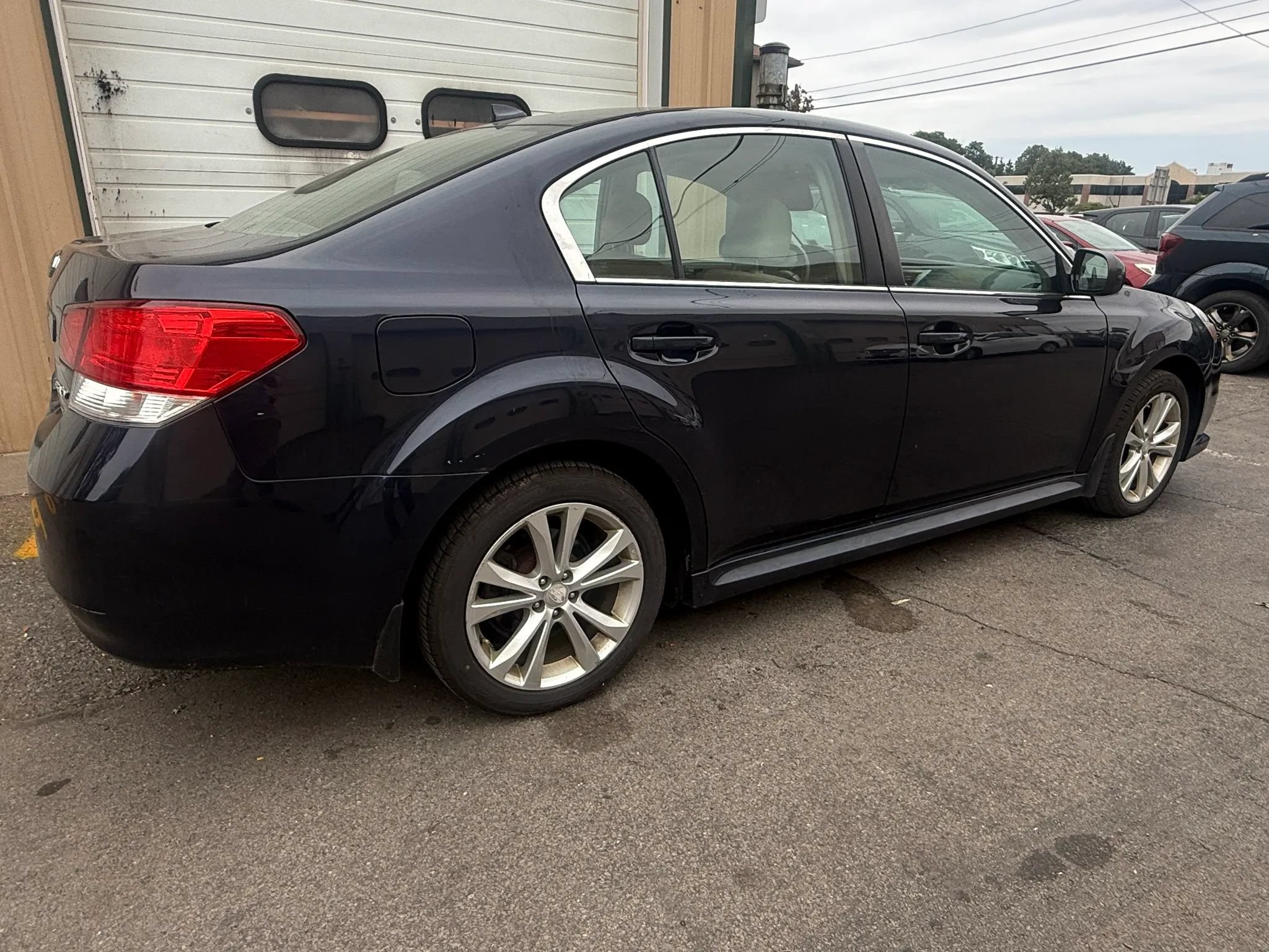 Used 2014 Subaru Legacy 2.5i Premium AWD/4WD image 5