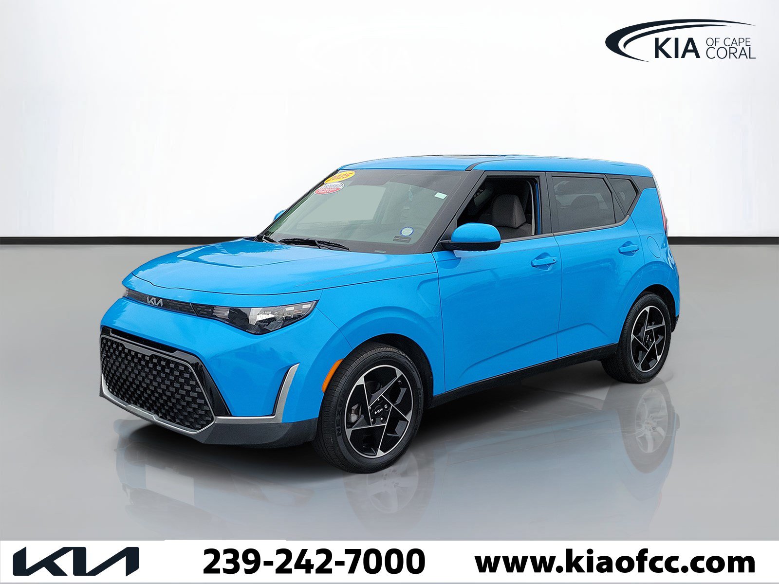 Certified 2025 Kia Soul EX FWD image 3