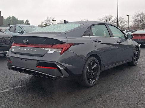 New 2026 Hyundai Elantra SEL Sport Premium FWD image 4