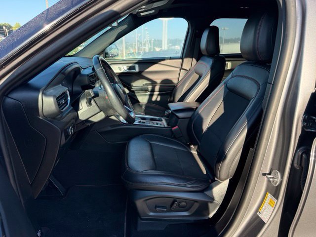 Used 2023 Ford Explorer ST-Line w/ Class IV Trailer Tow Package AWD/4WD image 15