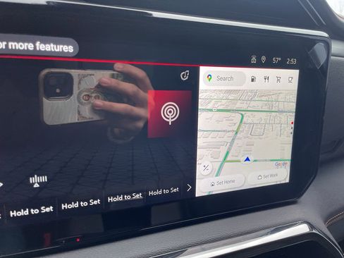 Used 2023 GMC Sierra 1500 AT4 w/ Technology Package image 27