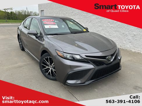 Certified 2024 Toyota Camry SE FWD image 1