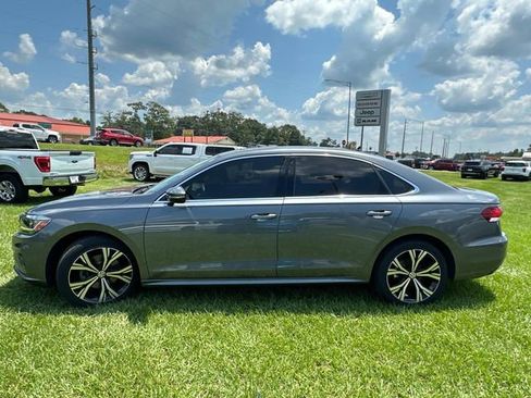 Used 2022 Volkswagen Passat 2.0T SE image 12