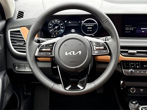 New 2026 Kia Seltos EX image 17