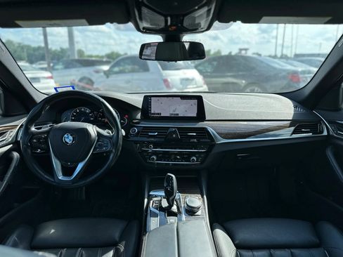 Used 2019 BMW 530i xDrive w/ Convenience Package AWD/4WD image 12