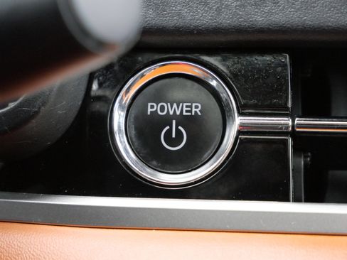 Used 2023 Mitsubishi Outlander SEL image 30