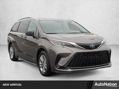Used 2021 Toyota Sienna XSE