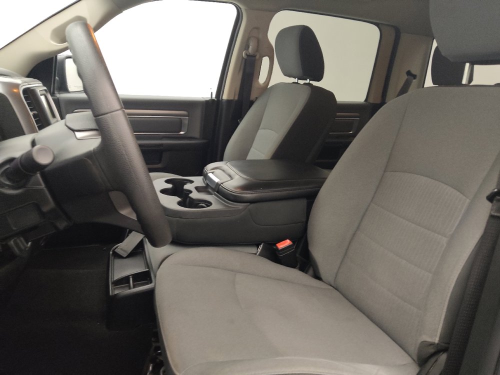 Used 2021 RAM 1500 Classic SLT RWD image 17