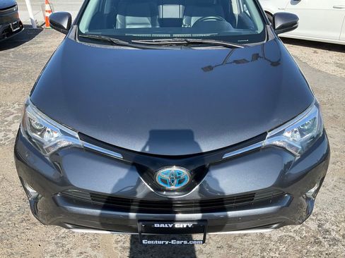 Used 2018 Toyota RAV4 Limited w/ Carpet Mat Package AWD/4WD image 92
