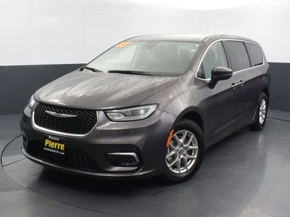Used 2023 Chrysler Pacifica Touring-L