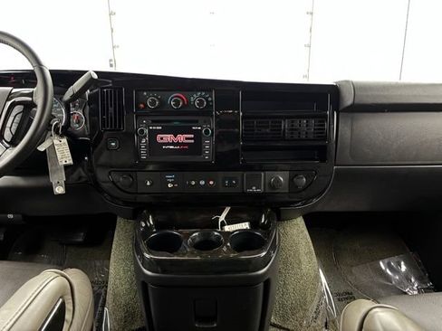 Used 2019 GMC Savana 2500 w/ Enhanced Convenience Package RWD image 25