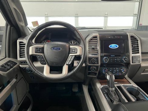 Used 2016 Ford F150 Lariat AWD/4WD image 7