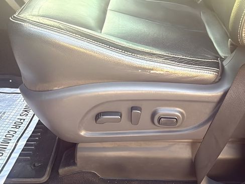 Used 2019 Nissan Titan PRO-4X w/ Pro-4x Convenience Package image 11