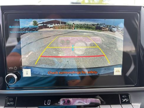 Used 2025 Toyota Camry SE image 18