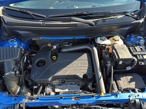 Used 2024 Chevrolet Equinox LT image 32