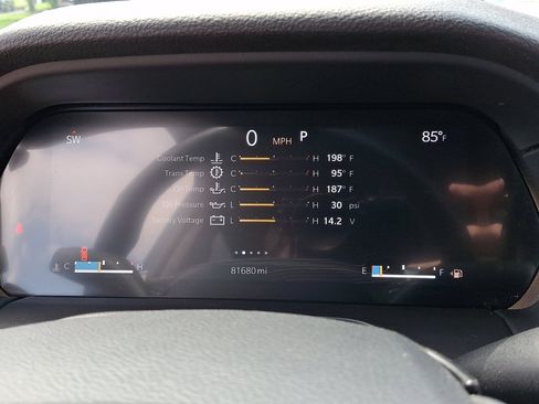 Used 2022 Jeep Grand Cherokee Laredo w/ Luxury Tech Group I AWD/4WD image 26