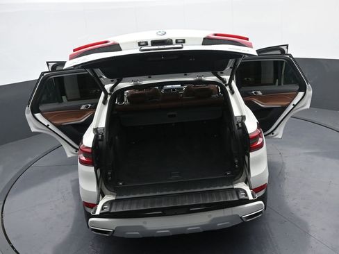 Used 2023 BMW X5 xDrive40i w/ Premium Package image 42