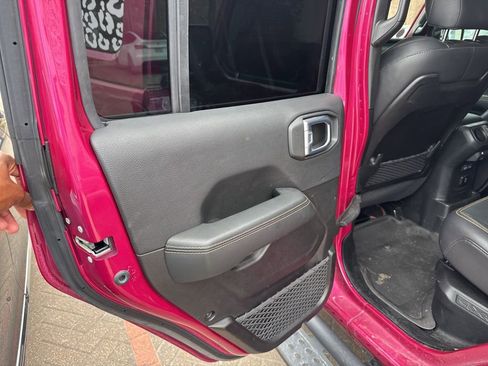 Used 2024 Jeep Wrangler Unlimited Sahara image 1