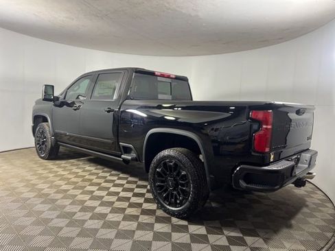 New 2026 Chevrolet Silverado 2500 High Country w/ Midnight Edition image 5