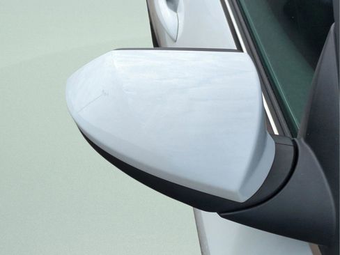 New 2025 Hyundai Elantra SEL FWD image 37