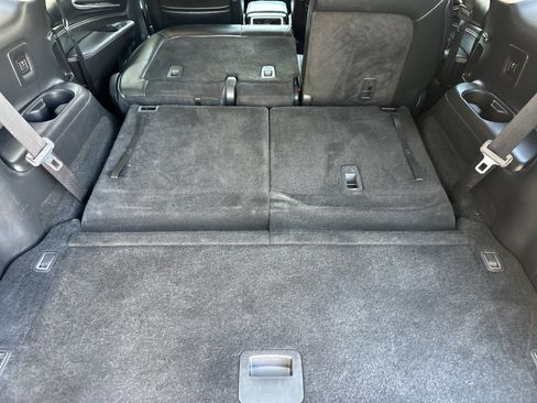 Used 2019 INFINITI QX60 Luxe w/ Essential Package FWD image 18