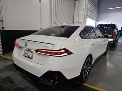 Used 2024 BMW 530i w/ M Sport Package image 7