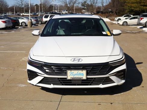Used 2025 Hyundai Elantra Limited w/ Cargo Package image 3