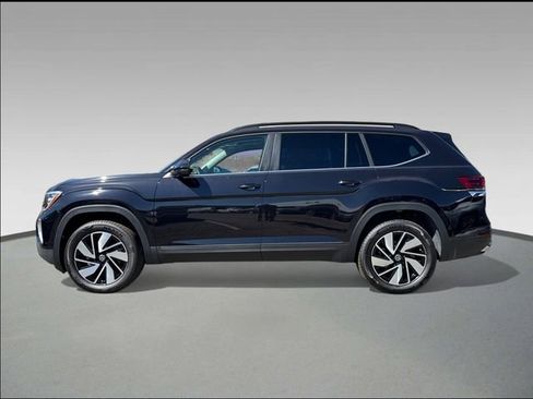 New 2026 Volkswagen Atlas SE image 3