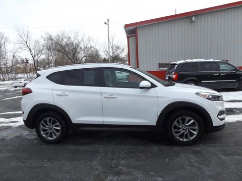 Used 2016 Hyundai Tucson SE w/ Option Group 02 image 5