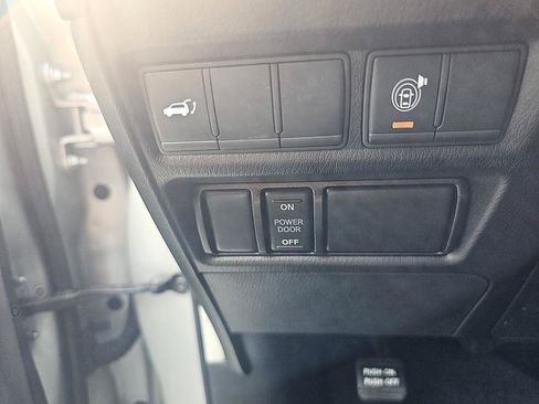 Used 2022 Nissan Armada SL AWD/4WD image 12